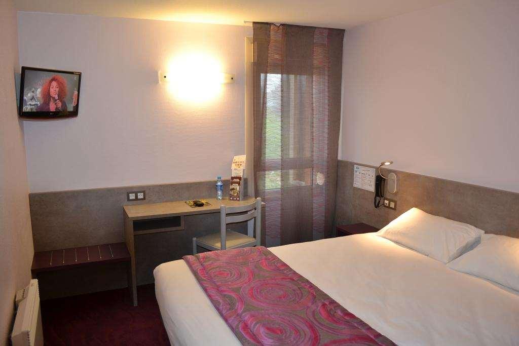 Brit Hotel Les Evens Saint-Saturnin  Pokoj fotografie